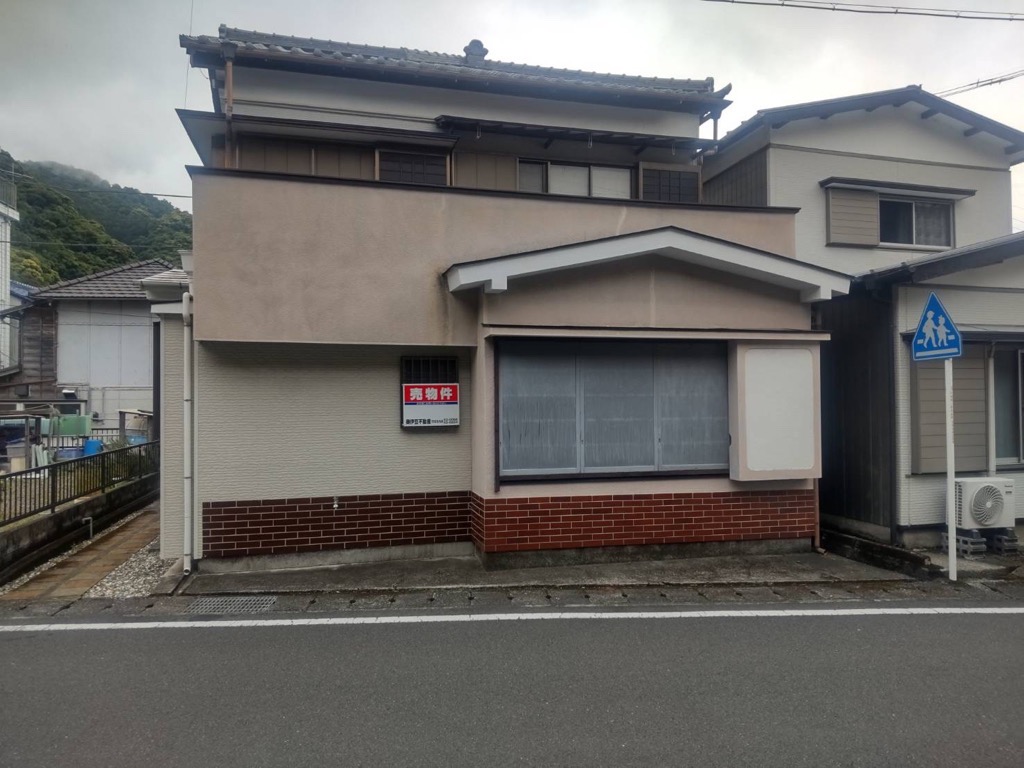 安良里R8-05外観